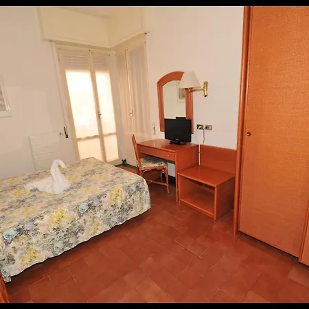 米利亚姆酒店 3* 东塞斯特里