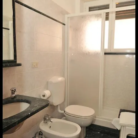 米利亚姆酒店 3* 东塞斯特里